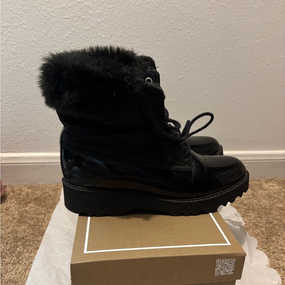 Black Fur-Lined Women's Boots - Picture 2 of 4